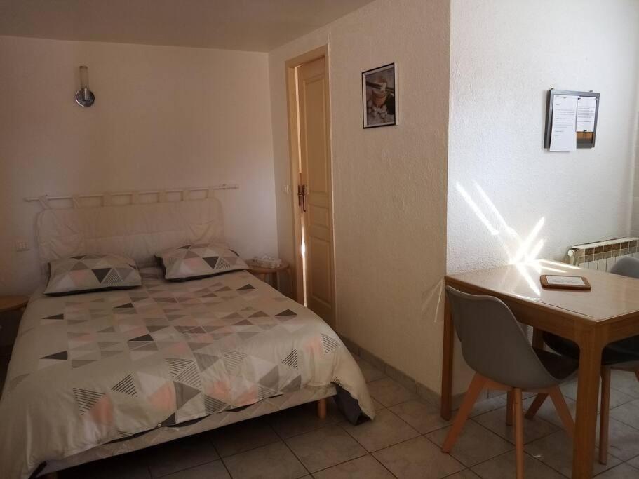 Studio Meuble Independant Tout Confort Classe 2** Aubenas Ngoại thất bức ảnh
