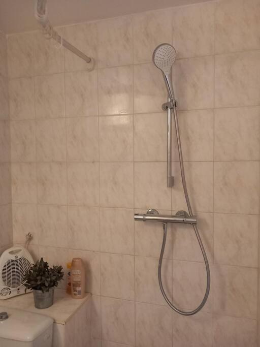 Studio Meuble Independant Tout Confort Classe 2** Aubenas Ngoại thất bức ảnh